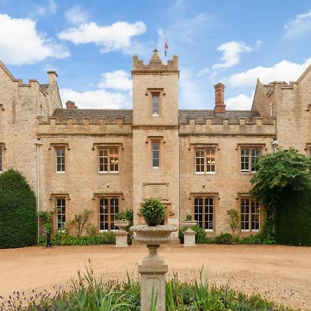 Weston Manor Hotel Exteriér fotografie